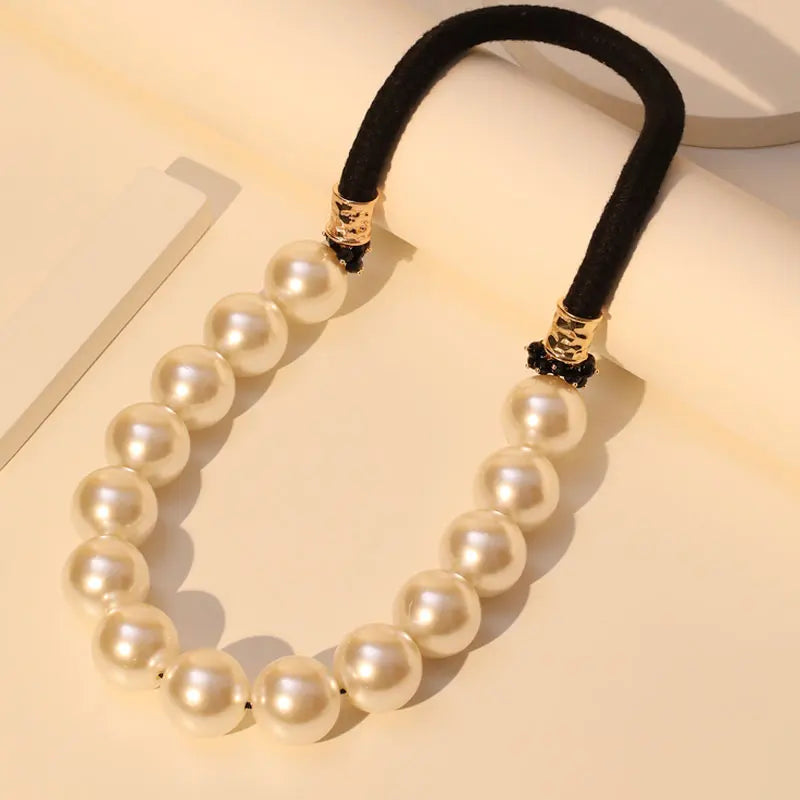 Colar Longo com Pérolas Grandes