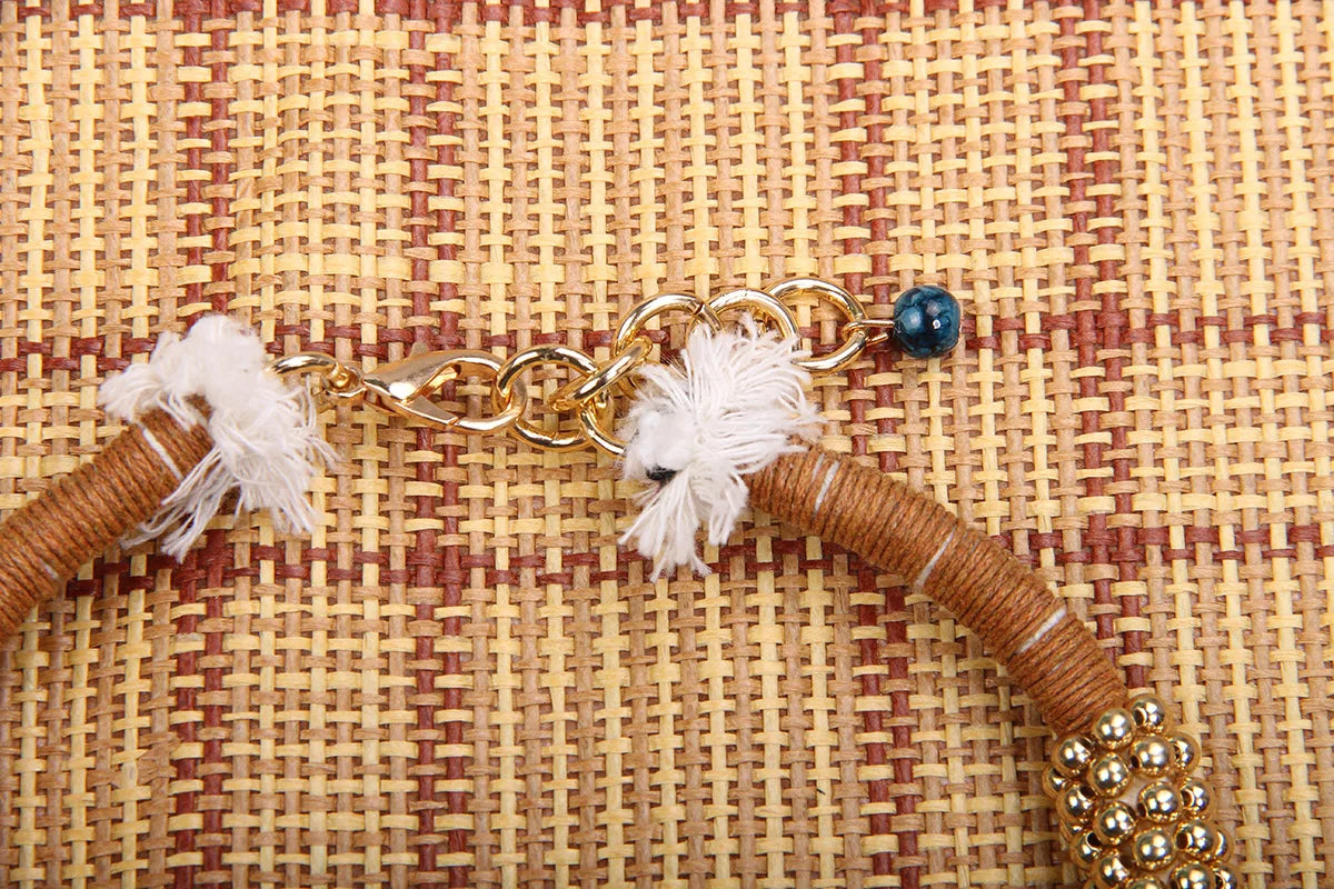 Colar Feminino com Contas Exageradas Estilo Vintage