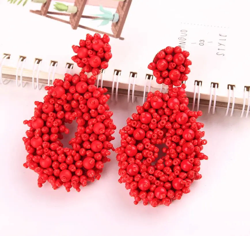 Brincos Boêmios com Miçangas em Formato de Gota