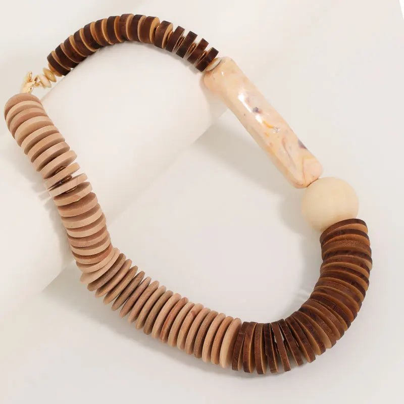 Colar Elementar em Madeira – Design Artesanal Retrô | By Mireva