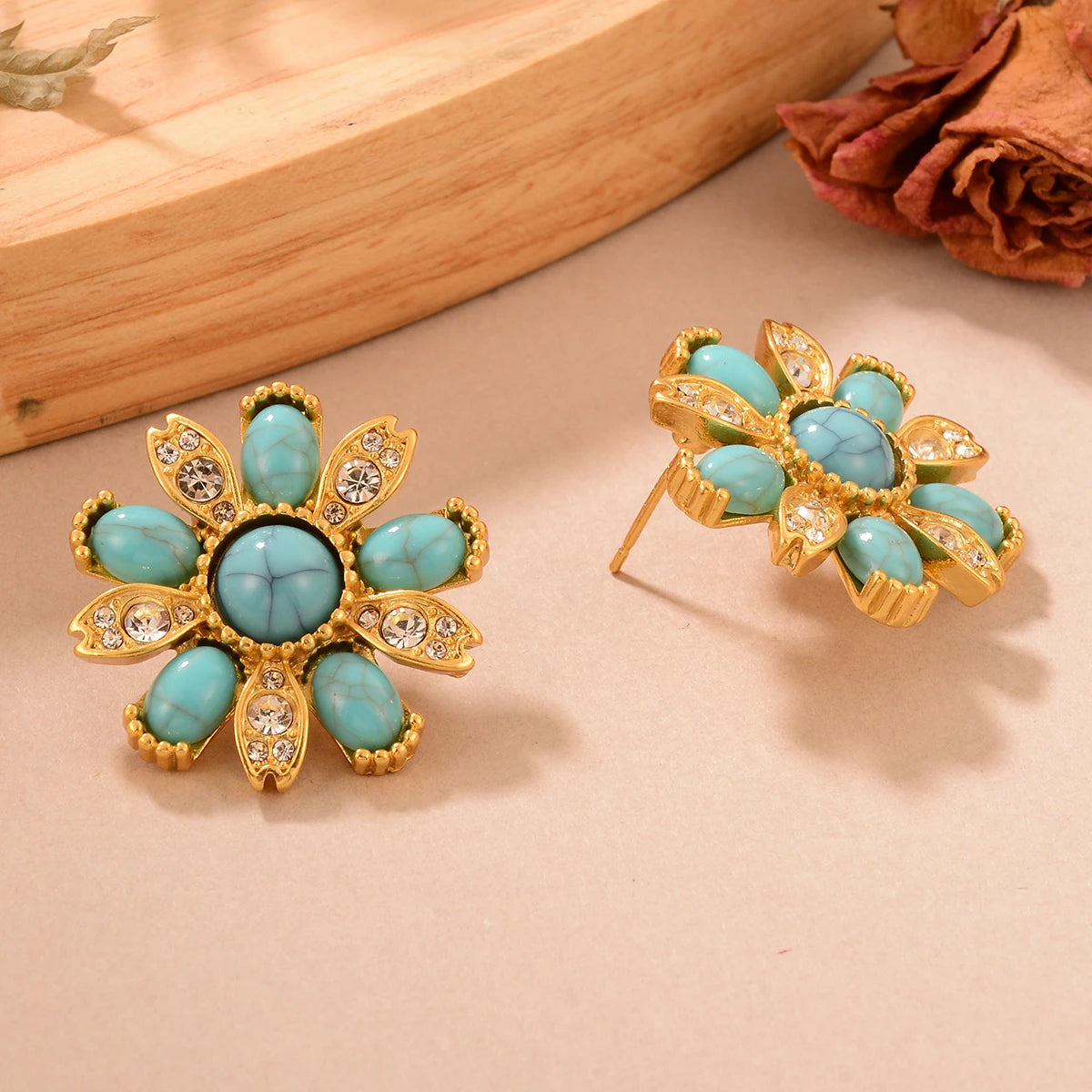 Brincos Flor Turquesa Vintage Dourados | By Mireva