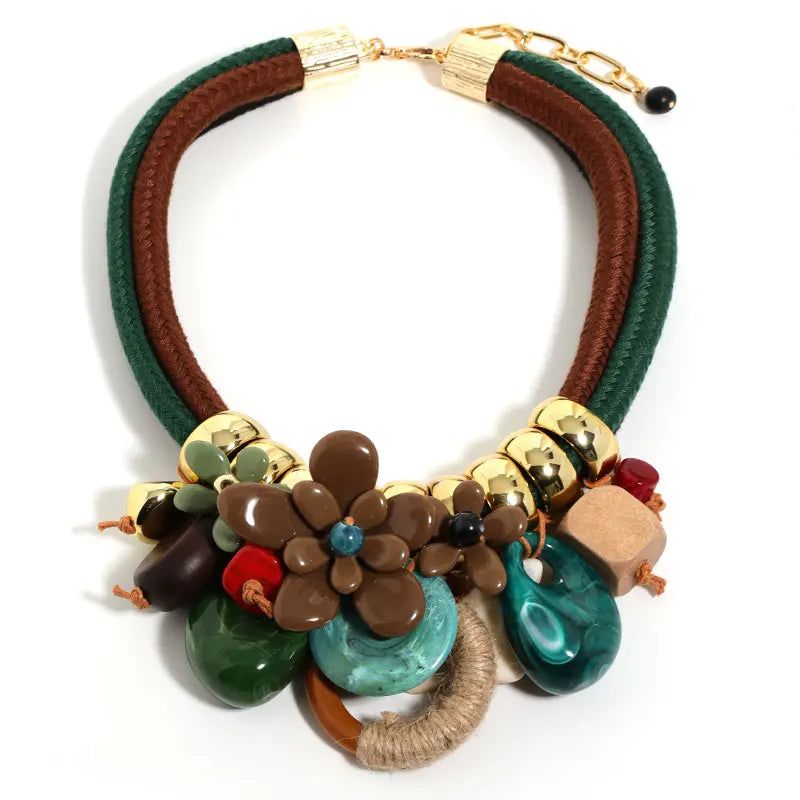 Colar Statement Flores & Borboleta Tons de Café | By Mireva