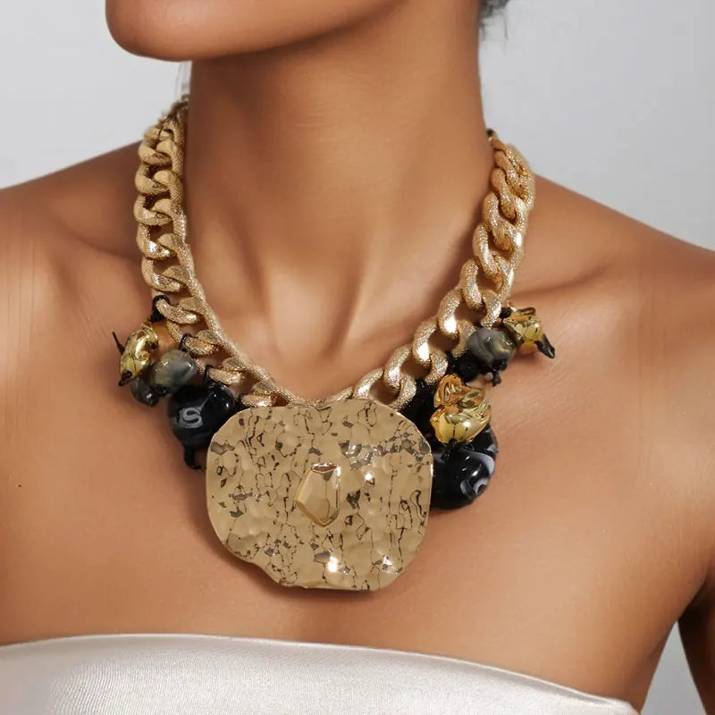 Colar Statement Corrente Dourada & Placa Verde | By Mireva