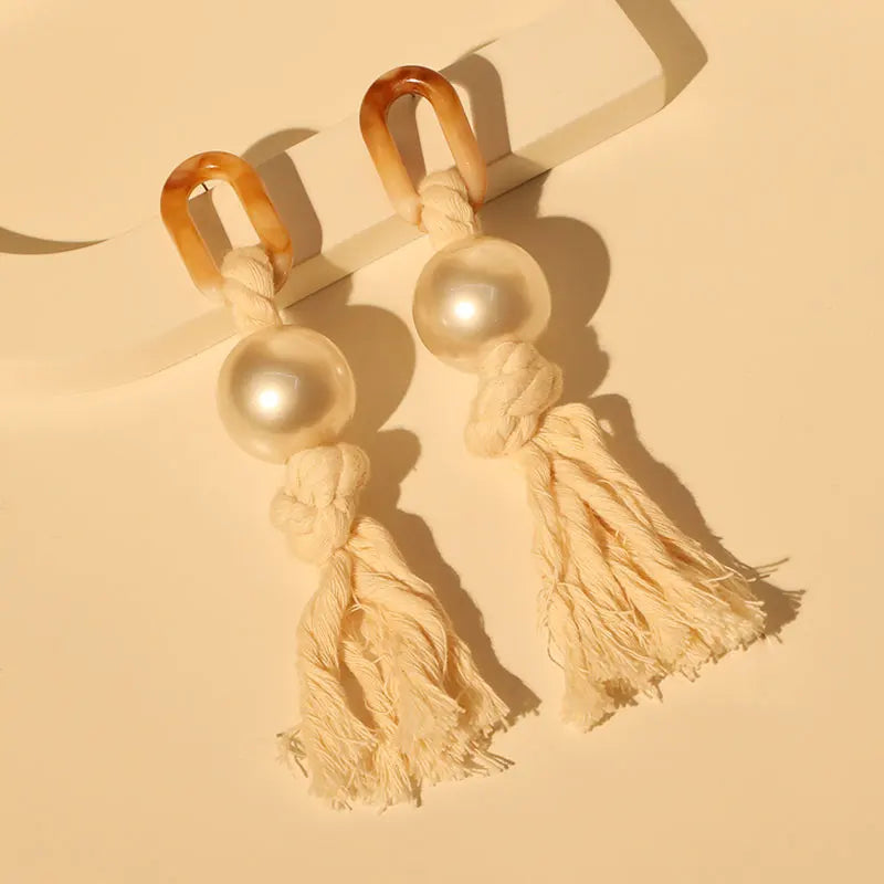 Brincos Longos com Pérolas e Corda Feitos à Mão