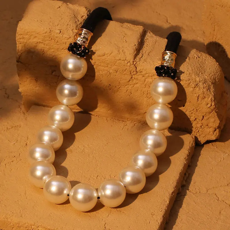 Colar Longo com Pérolas Grandes