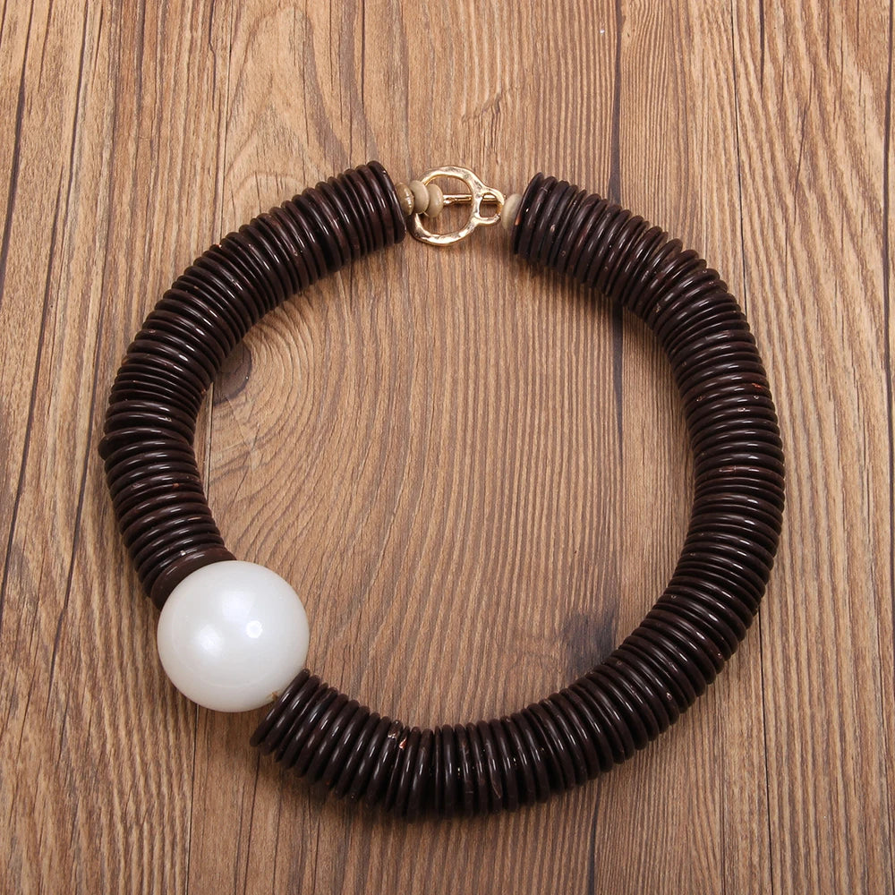 Colar Essência Natural By Mireva – Colar de Madeira com Pérola Central Artesanal