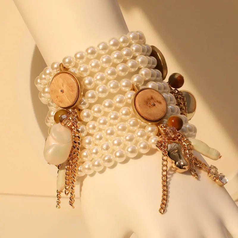 Conjunto de Pulseiras de Pérolas com Detalhes Dourados