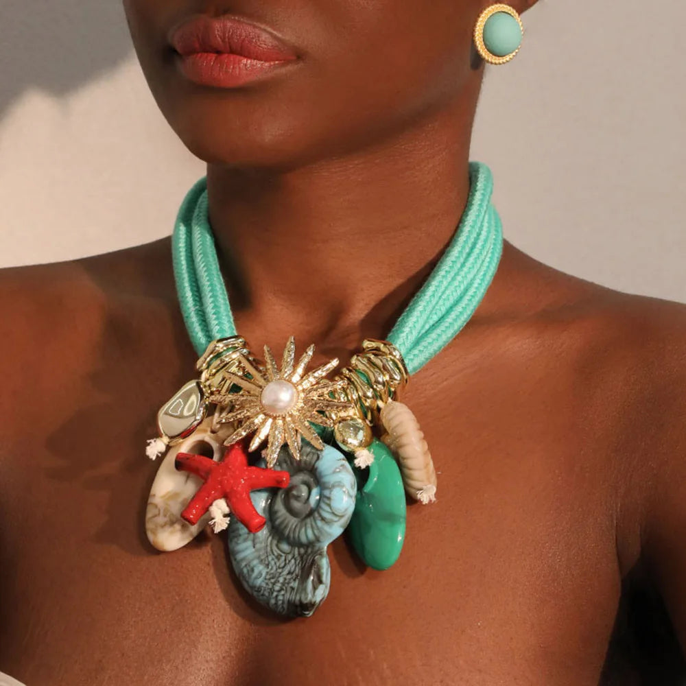 Colar Boho Verde & Conchas Estrelas-do-mar | By Mireva