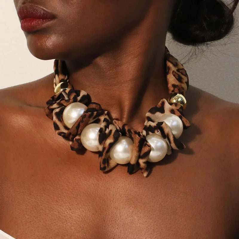 Colar Statement Onça & Pérolas Maxi | By Mireva