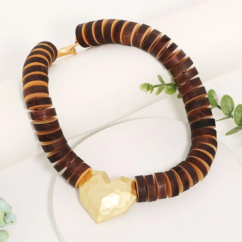 Colar Statement Coração Dourado & Discos Pretos | By Mireva