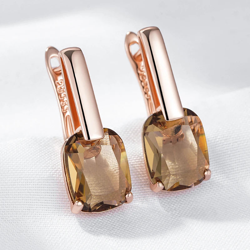 Brinco Dourado com Zircão Natural Marrom