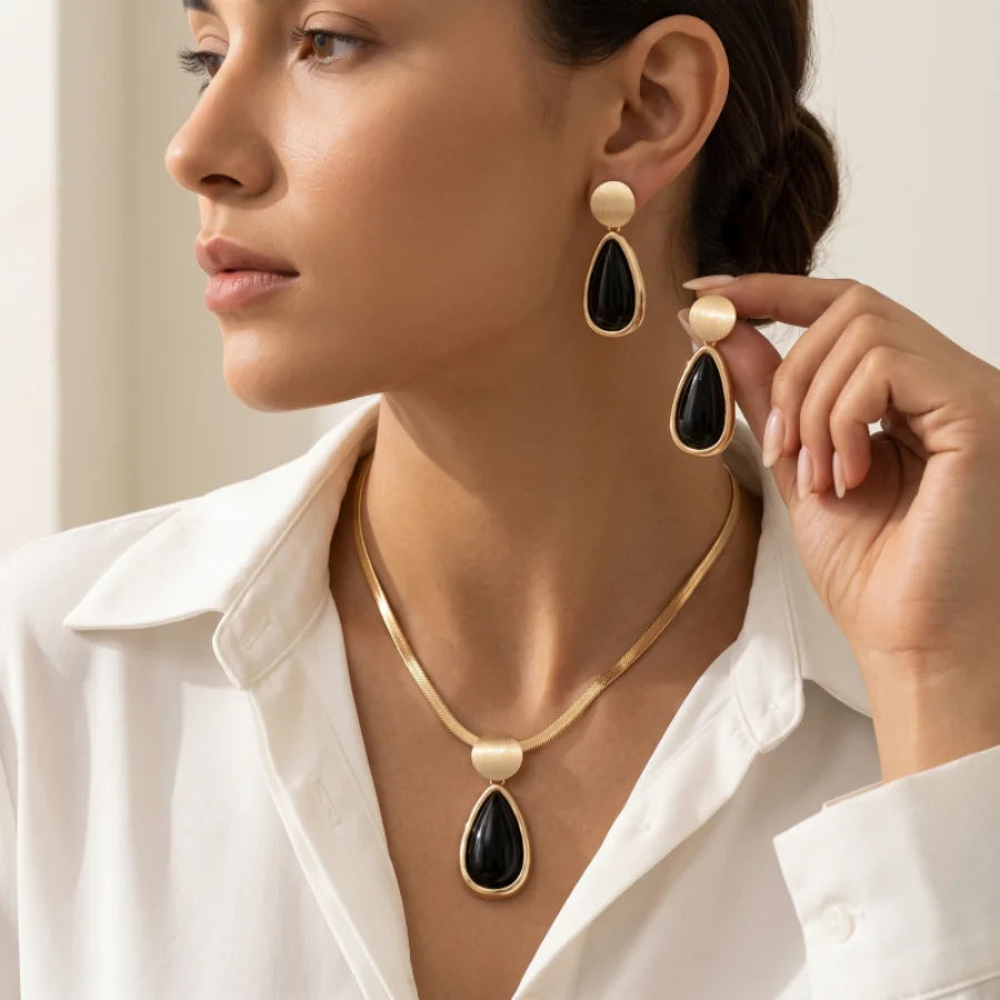 Conjunto Colar e Brinco Gota Negra Dourada
