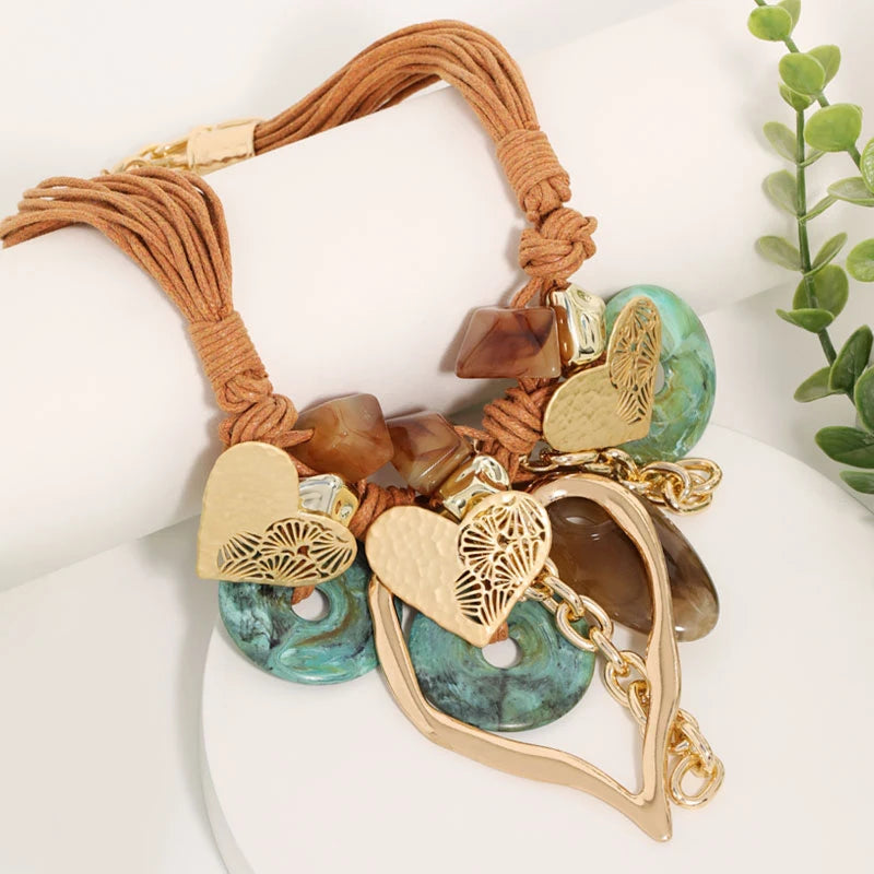 Colar Statement Corações Jade Turquesa Couro Trançado | By Mireva