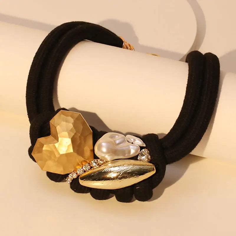 Colar Coração Dourado | By Mireva