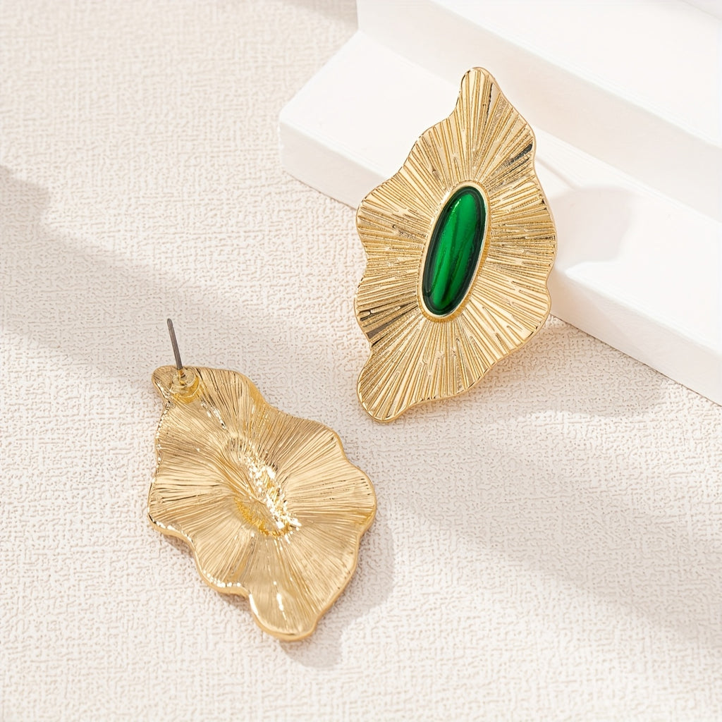 Brinco Boho Verde Oval Folhagem Dourada | By Mireva