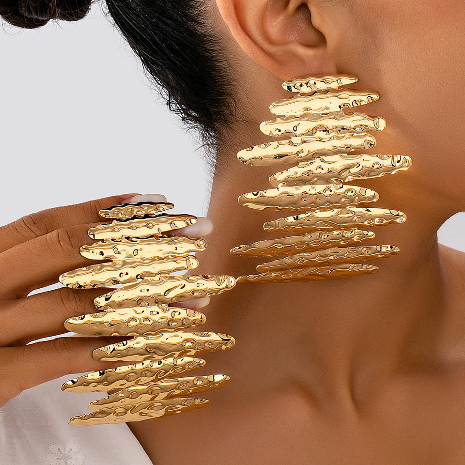Brincos Chunky Ondulado Geométrico Dourado Street Style | By Mireva