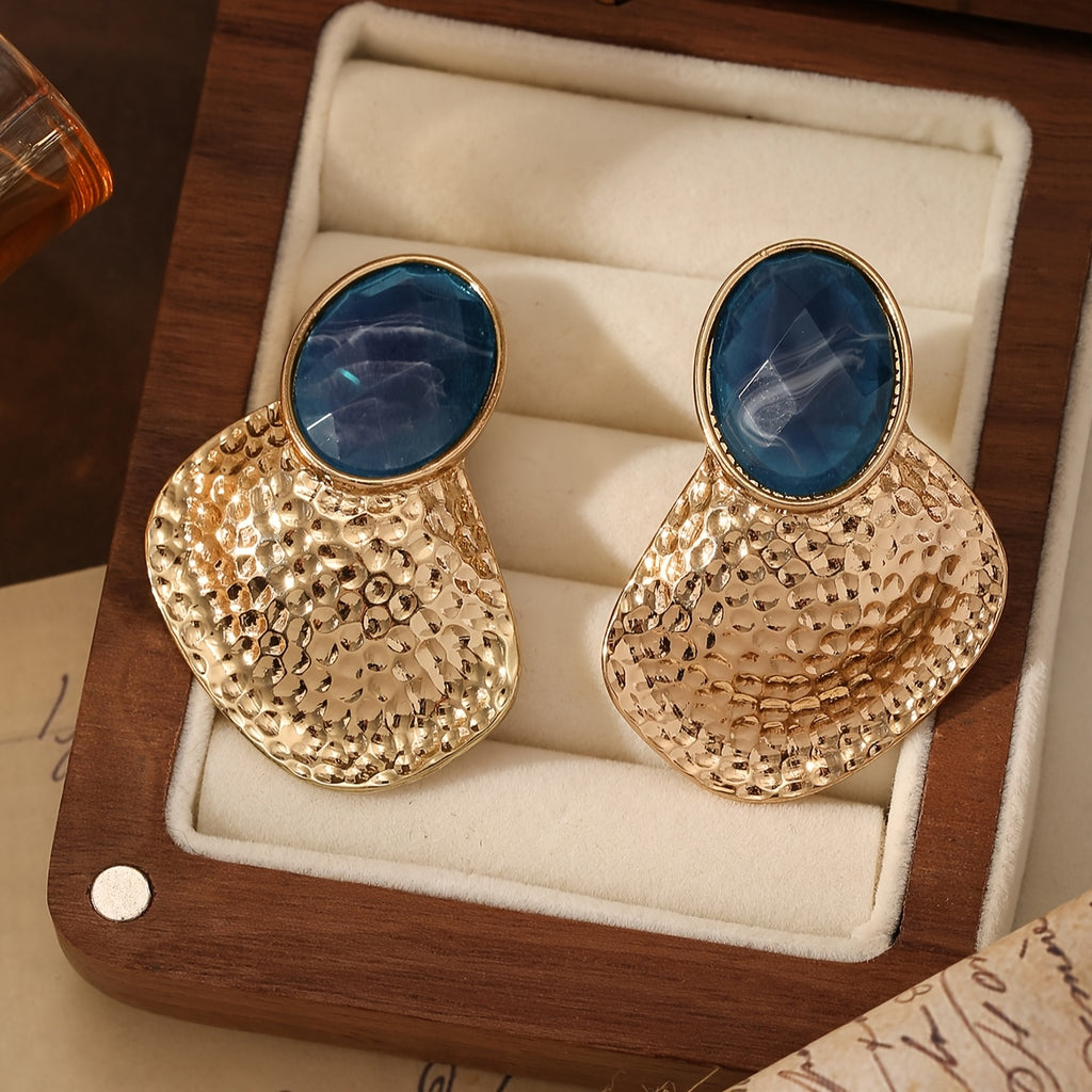 Brinco Verde Irregular Texturizado Dourado | By Mireva