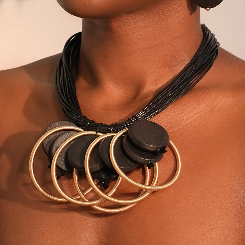 Colar Boho Multicamadas Corda Preta Anéis Madeira Dourados | By Mireva